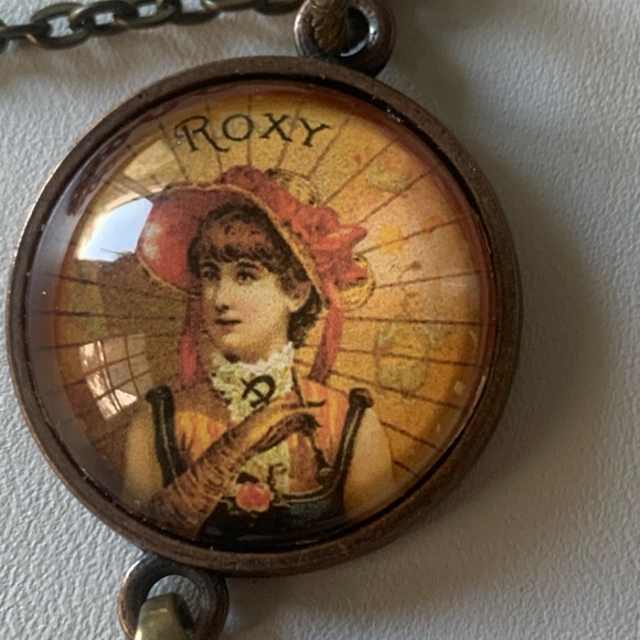 Necklace Roxy with Crown charm - Picture 5 of 12